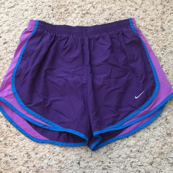 women's dry tempo shorts
